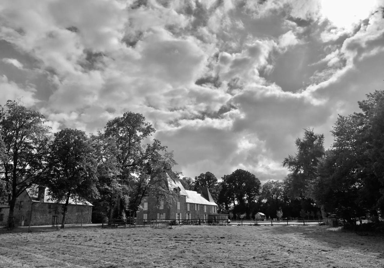 Chambres D'Hotes Chateau De La Croix Chemin Saint-Leger-des-Pres 外观 照片