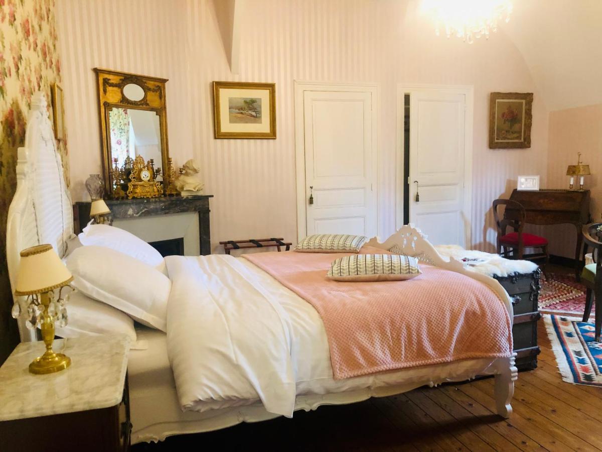 Chambres D'Hotes Chateau De La Croix Chemin Saint-Leger-des-Pres 外观 照片