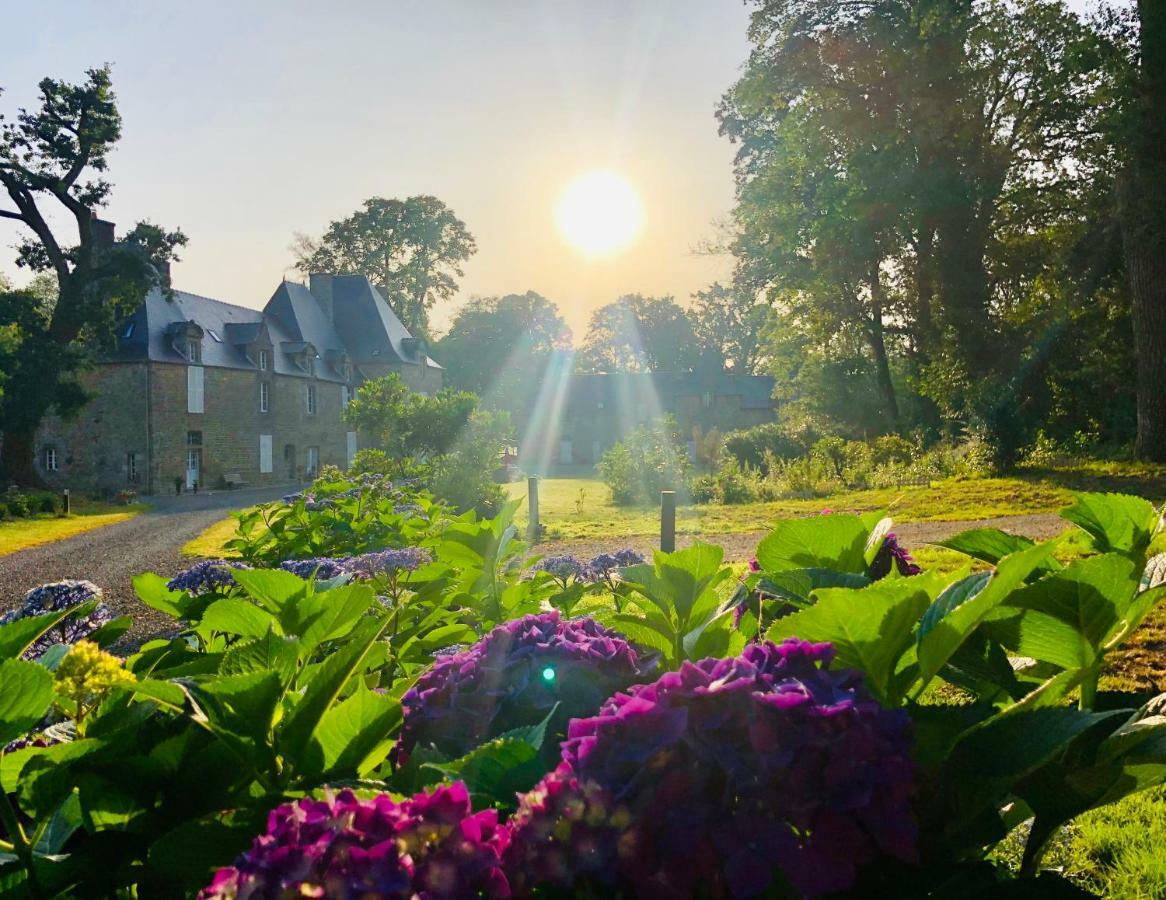 Chambres D'Hotes Chateau De La Croix Chemin Saint-Leger-des-Pres 外观 照片